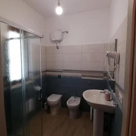Class Con Bagno Privato , Vicino Alle Dune Di Porto Pino