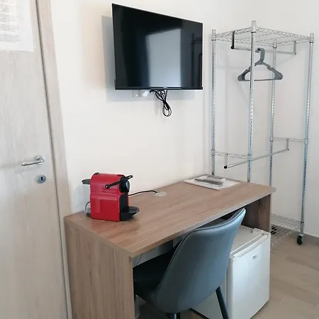 Class Guest house *
