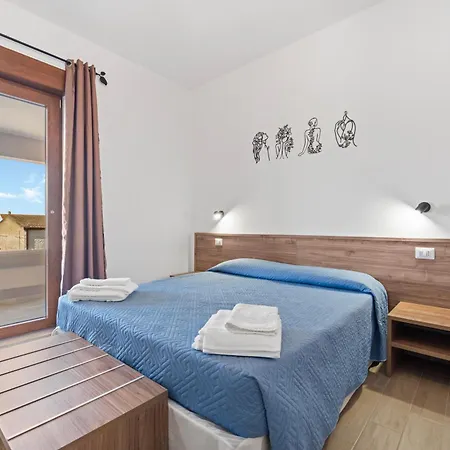 게스트하우스 Class Con Bagno Privato , Vicino Alle Dune Di Porto Pino 4*