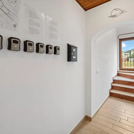 게스트하우스 Class Con Bagno Privato , Vicino Alle Dune Di Porto Pino 4*