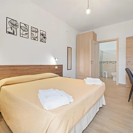 Class Con Bagno Privato , Vicino Alle Dune Di Porto Pino